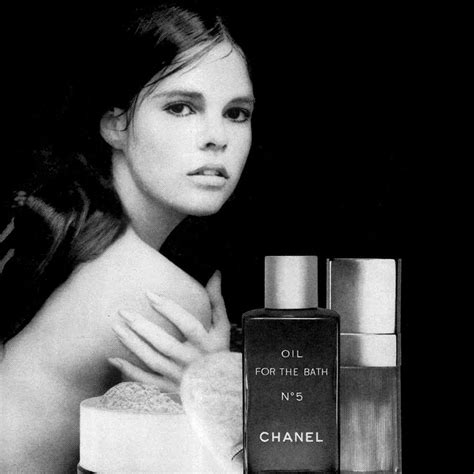 ali macgraw chanel